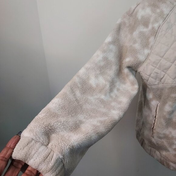 Abercrombie & Fitch Quilted Camo Print Fleece Jacket Size Small - Picture 8 of 12
